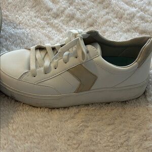 Dr. Scholl's White and Tan Sneakers